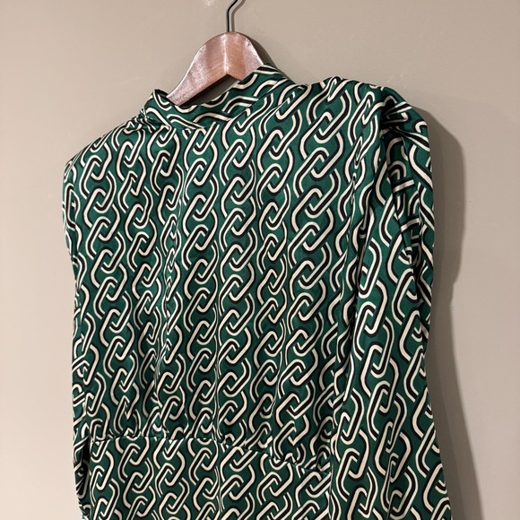 MANGO Mini Dress Green Chain Printed Long Sleeve Dress Size 10 - Picture 4 of 9